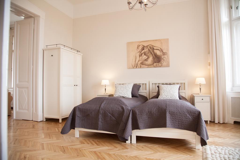 City Apartment บูดาเปสต์ ภายนอก รูปภาพ